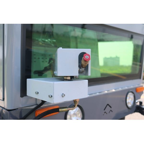 Ride-On Industrial Sweeper Powerful Dust Debris Collection Equipment