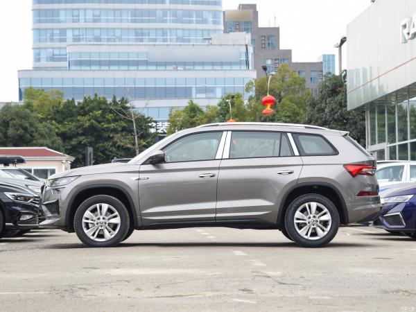 2023 Skoda Kodiaq 2.0T 186hp 220hp 5/7 Seats Touch Screen Electric Parking Brake Gasoline Cars for Volkswagen