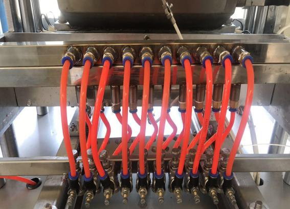 Semi-Automatic Manual Soft and Hard Candy Gummy Candy Production Line with Fructose