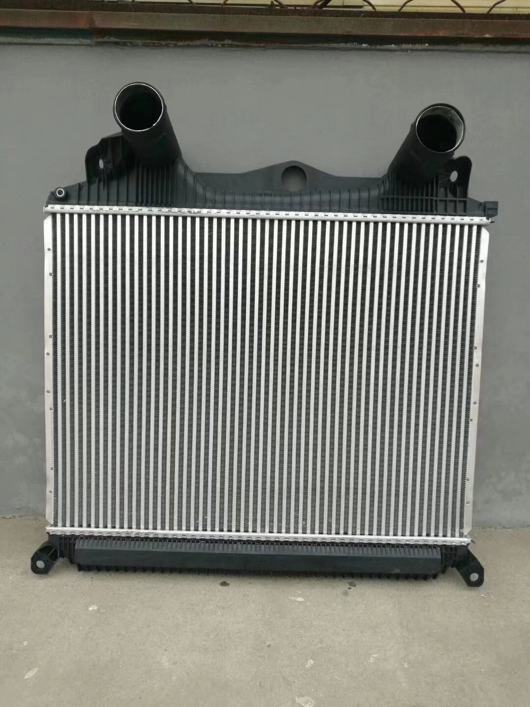 Сгущенный Intercooler Hino трубы для радиатора AZ9525530003