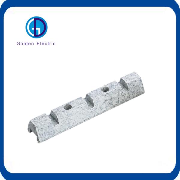 Profundidade de parafuso de 6-10 mm Isolador de tipo A Insulador de plástico Porta-suportes EL Busbar Insulator
