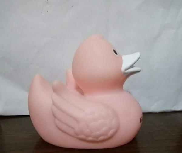 River Racing Pink Personalized Floating Rubber Ducks , Weighted Plastic Ducks PH Free Vinyl