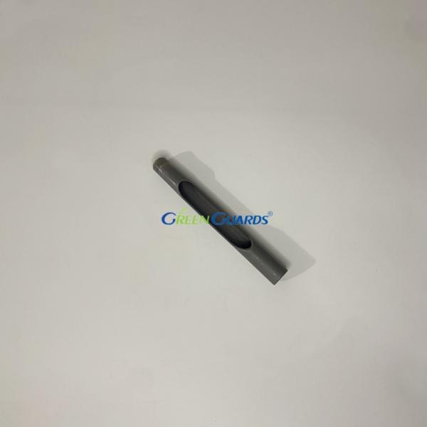 L'aérateur de pelouse est équipé d'une lame creuse à éjection latérale avec une pointe de carbure -.750MT x 6.500L x.630OD G108-9184