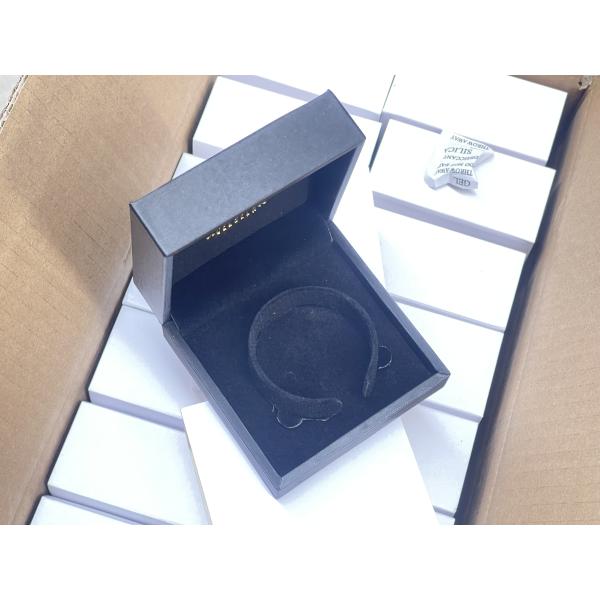 Customized Luxury Black PU Leather Bangle Box Paper Sleeve Leather Packaging OEM Leather Bracelet Box Jewelry Storage Packaging