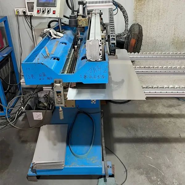 Straight Seam Welding Machine for Handmade Kitchen Sinks Making