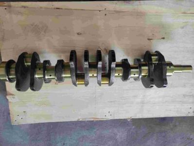 6136-31-1110 Komatsu Engine Crankshaft 6d105 Material Cast Quenching Treatment
