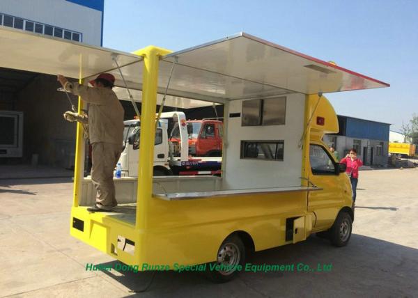 Four Wheel Mini Mobile Kitchen Truck For Snack Cooking / Ice Cream Selling