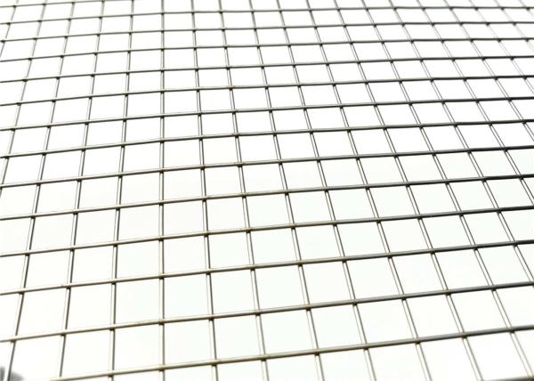 Hot Dipped Galvanized Low Carbon Steel Wire Mesh , PVC Coated Welded Mesh Roll