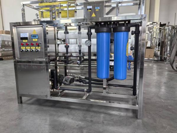 A 500L seawater desalination device that meets the standards for domestic water use