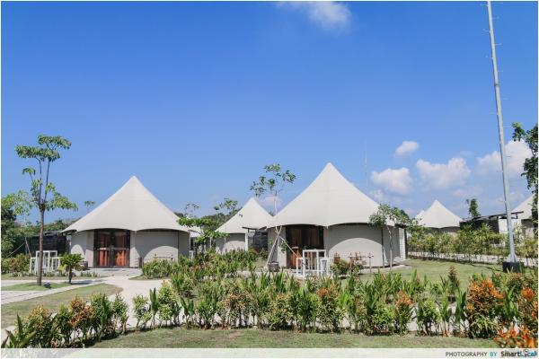 Hotel Lodge Luxury Resort Tents , Glamping Hotel Tent High Temperature Resistance