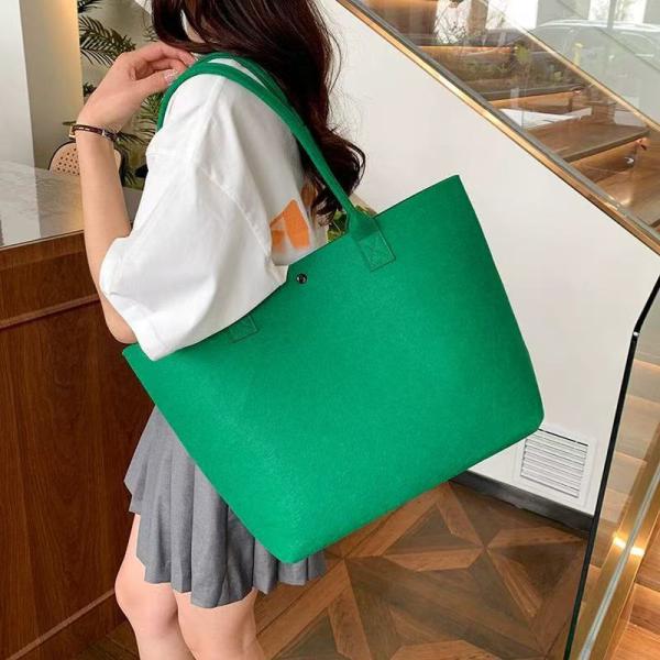 Wholesale Fashion Felt Handbags Custom Logo Colorful Felt Shopping Gift Bag Felt Tote Bag Custom Logo Eco-Friendly Casual Large Capacity Felt Tote Women Felt Bag Handbags Wool Felt Shopping Bag