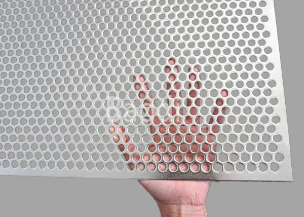 Stainless Steel 316L Perforated Stainless Sheet With Staggered Round Holes