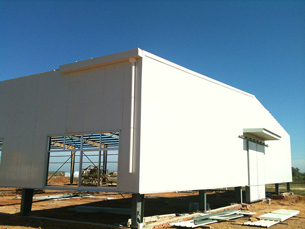 Pre Engineered Steel Buildings Warehouse , Tube Steel Buildings Q235 Q355 Galvanize Painted