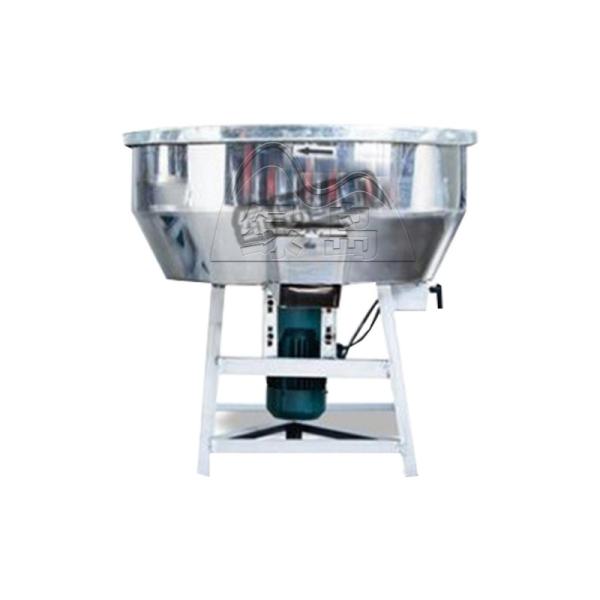 По вертикали пластиковая емкость машины смесителя 150 Кг/Х с колесом ЛДХ-100 1.5кв рицинуса