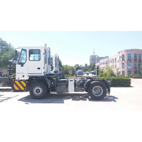 Sinotruk HOVA Euro 2 Terminal Lorry Tractor Truck 4x2 6 Wheel For Port