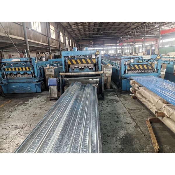 Customizable Up To 6000mm Corrosion Resistant Corrugated Metal Decking with Load Capacity Up To 500 Kg/m²