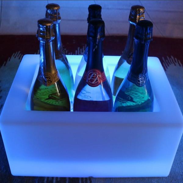 16 Colors Changing PE Plastic LED Ice Bucket IP65 Water Resistant For Beer Champagne