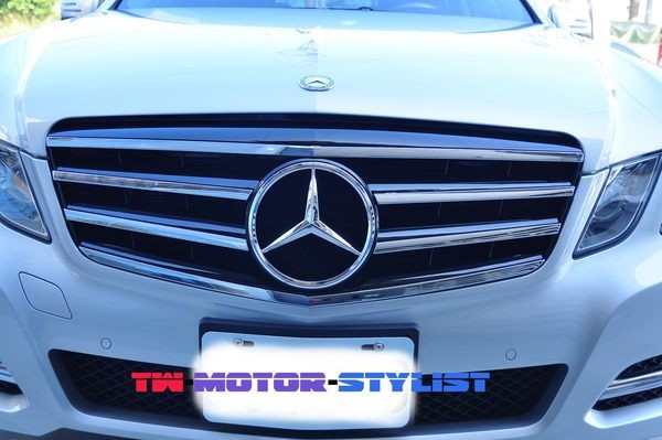 Решетки спорта BENZ W221 черные Frameless