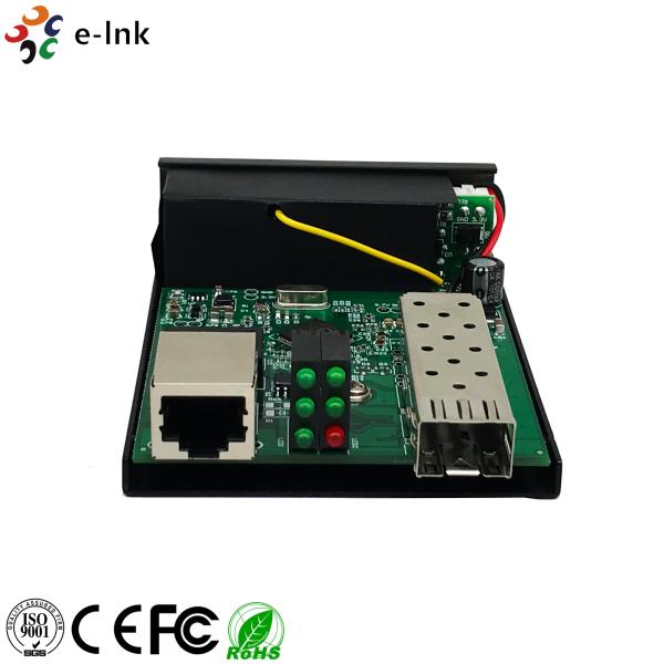 Conversor 10/100/1000BASE-T dos meios da fibra a 100/1000BASE-X SFP construído na fonte de alimentação
