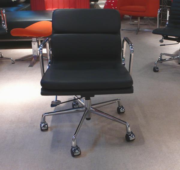 Mid Century Replica Modern Classic Office Chair With Footrest Swivel Function