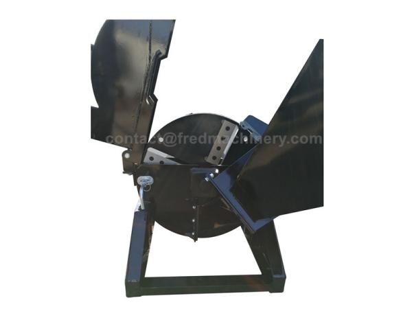 18 HP Tractor Powered Wood Chippers With Direct Drive System 360 Degree Discharge Chute Rotation