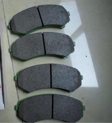 Pedaços de travagem resistentes a altas temperaturas para Mitsubishi Triton L200 4605A471 semimetálicos
