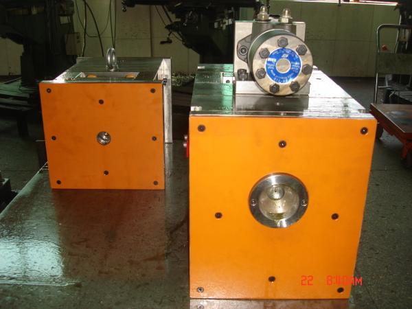ODM 8 LKM Multi Color Injection Molding Low Cost NAK80