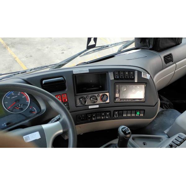 Modelo de camión de cabeza de tractor de remolque Dongfeng 6x4 GNL CNG camión de tractor con pantalla táctil