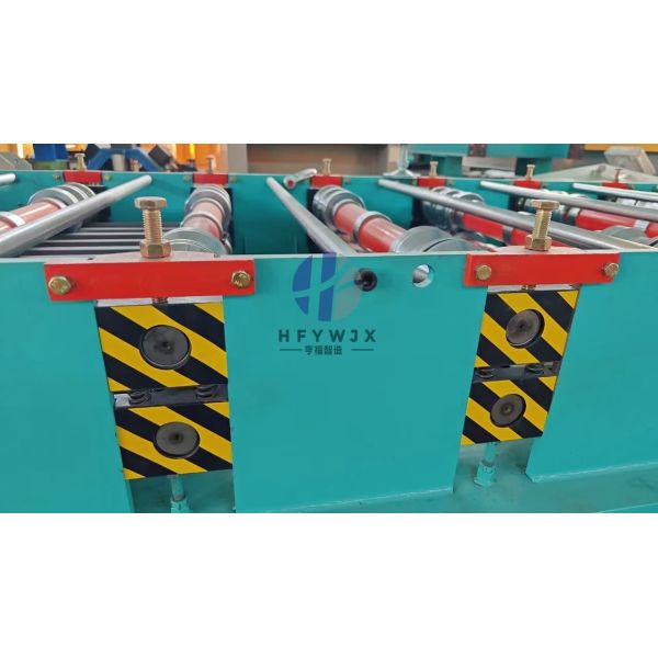 Metal Roofing C21 Roll Forming Machine with 0-40M/min Speed 11kw Main Motor and Chain Drive