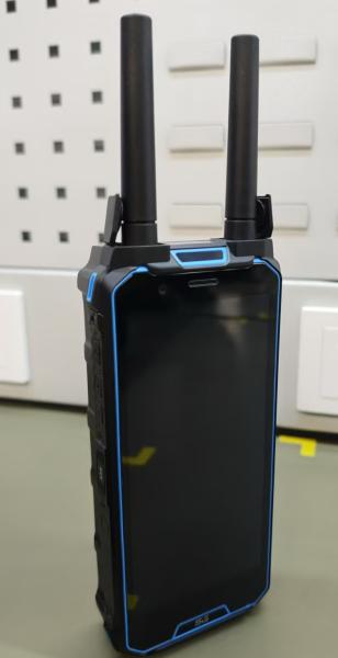 Handheld / Portable Drone / UAV / Quadcopter Detector & Locator New design