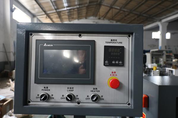 Woodworking Machinery Automatic Edge Banding Machine with 380V Voltage 4100x800x1560mm