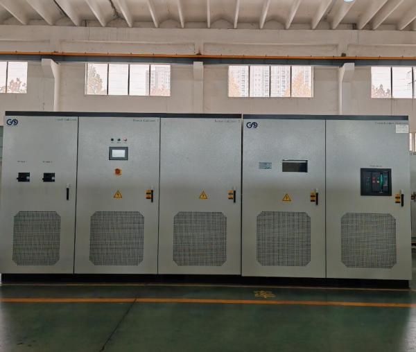 入力電圧50-500V、出力電圧110-220-380-415-440Vの高性能系統連系インバーター