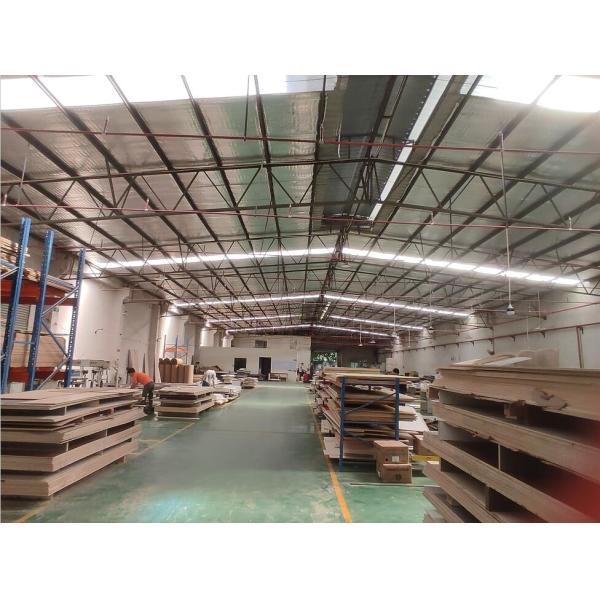 Прогулка в твердом деревянном шкафе u шкафа формирует с дизайном Адвокатуры современным античным