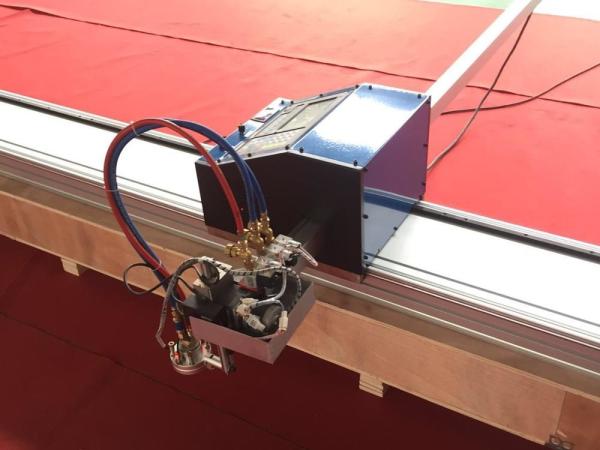 Iron Aluminum Fiber Laser Pipe Cutting Machine Portable With CE Certification
