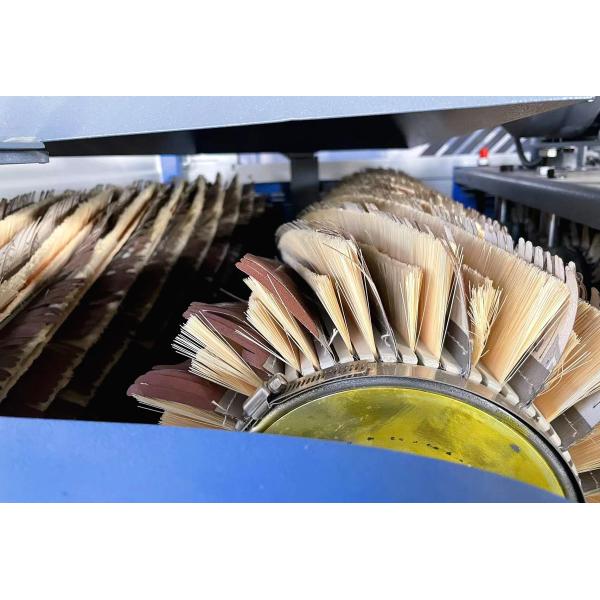 Solution de porte en bois Travail du bois industriel Machine CNC de ponçage du bois