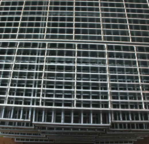 Hot-Dip Galvanized Steel Bar Grating with High Strength and Light Structure for Industrial Walkways