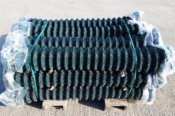 7 Ft PVC Coated Hot Dipped Galvanized Chain Link Fence Fabric Residential
