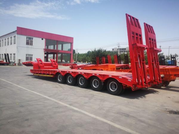 Heavy-Duty Hauling Made Possible 150T Low Bed Semi Trailer Q345B With T700 Steel Main Beam