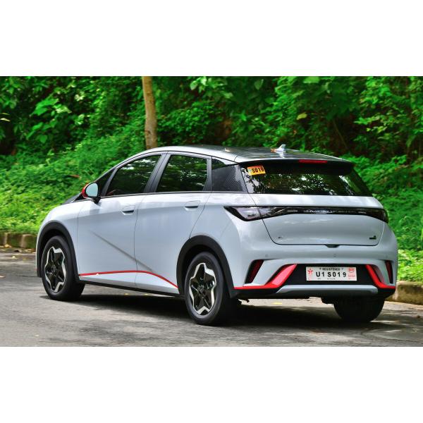 Empattement pur des portes 150km/H 2700mm de la voiture électrique 5 du dauphin 2022 de BYD