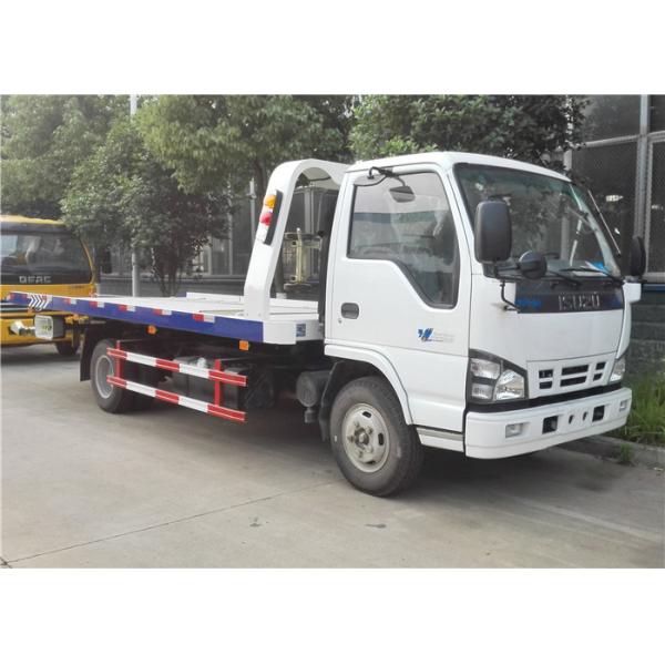 ISUZU 4x2 Small Tow Truck , 6 Wheels 3 Ton Flatbed Wrecker Truck For Two / Three