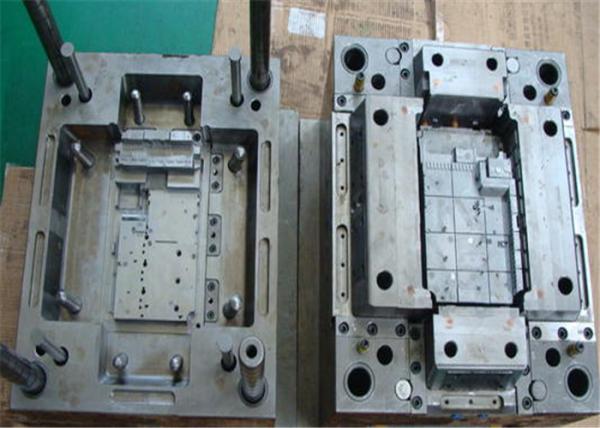Introduza o corredor quente frio do tratamento térmico das peças do plástico da ferramenta da modelação por injeção do metal da porca