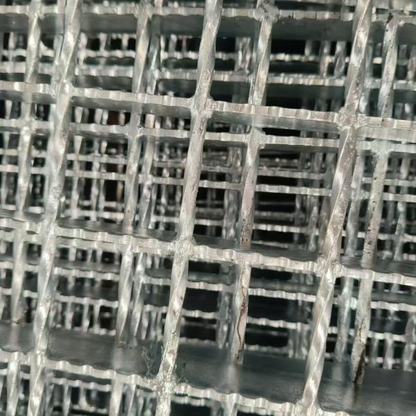 Versatile Steel Gratings: Perfect for Any Industrial, Commercial, or Residential Setting