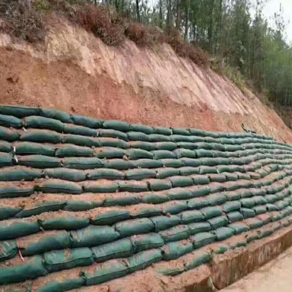 Ткань Geo PP Nonwoven Geo кладет Dewatering зеленую черноту в мешки