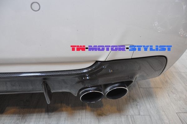 Губы зада волокна углерода М-техника БМВ Э92 - изумительный дизайн