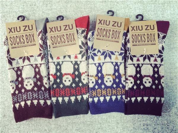 Fashion customized christmas snowman design winter acrylic thick socks for female