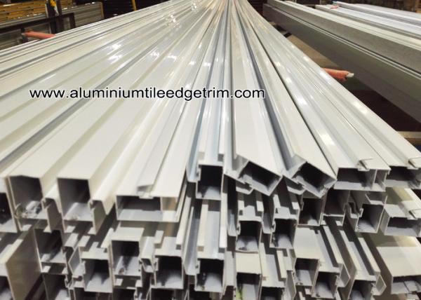 Powder Coating White Aluminum Door Frame Extrusions / Sections / Profiles / Panels