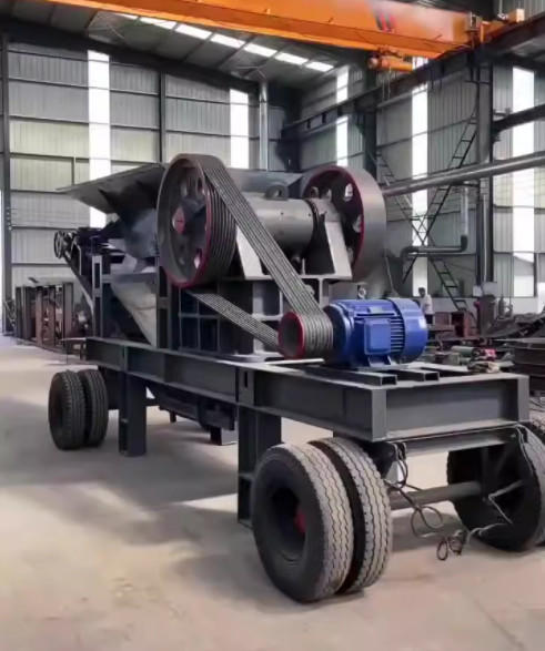 Мобильный PE250x400 сдавливатель челюстей Горный камень сдавливатель челюстей с конвейером