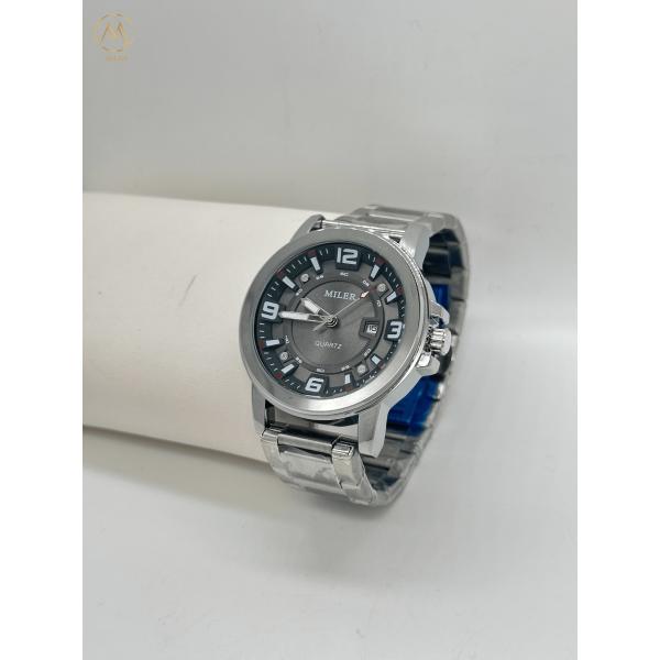 New Casual Sport Men Luxury Waterproof Quartz Watch with Stainless Steel Band