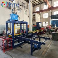Machine de fabrication de panneaux de clôture à faible coût et à haut rendement