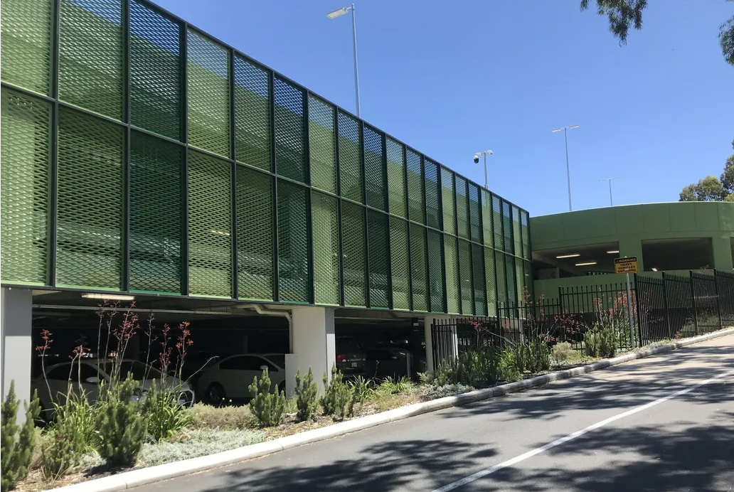 Stainless Steel Galvanized Expanded Metal Mesh Sheet with Diamond Shaped Openings for Versatile Applications